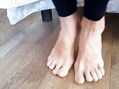 Sexy Blonde Mature Amateur Feet Posing and Sex From Behind Sexy Blonde Mature Amateur Feet Posing and Sex From Behind