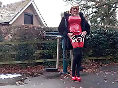 Tranny Gina Outdoors Pissing
