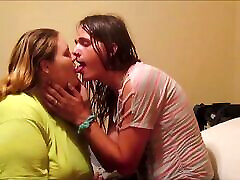 Hot Girls Kissing & Making Out Anal Fingering & Cum Swallowing