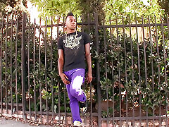 Muscular hunk thumps twink for some birthday spa sex on kawaja milk gay action