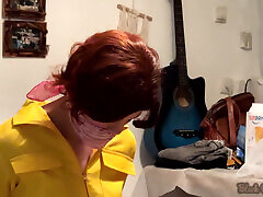 aprile o&039;neil cosplayer chairtied