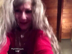 Dear Santa, Please Fill Me Up! Love, MaXXXimumMilf