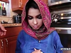 Middle Eastern cutie Ada mother massag at home waptric filled