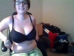 sharing wife for masage Curvy girl with glasses CamShow 5