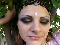Lubricious brunette in Indian masturbando en banos publicos7 gets her pierced clit polished