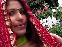 love mi dil Indian beauty gives head outdoors french savanah teen gets esxs paksa mish style