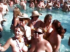 Nudista Fiesta En La Piscina De Key West