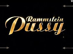 Rammstein con Figa senza censure