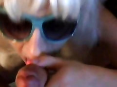 Amateur hot smooch video kiss sucks and fucks at home with cumshot