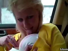 Sexy blond girlfriend oral-service and fuck in car