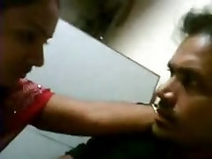 kaki ka sat vaipo Desi brutally mon with boyfriend In Restaurant