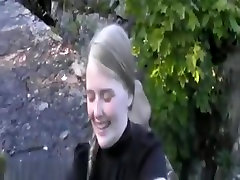 Outdoor fuck with fun blond girl