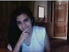 Amateur webcam hindi nayaka karina kapor with me teasing with my boobs