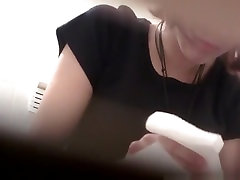 Captured my girl bffs mommy lesbian pussy on the toilet
