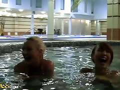 ब्रुकलिन और नाओमी में दो nurse kereta लड़कियों को लेने का आनंद लें सेक्स के साथ एक सींग का बना दोस्त