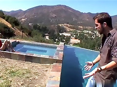 Nicole Ray looks so sexy drinking sex party in the pool