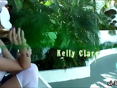 Horny tranny Kelly Clare fucks hot chick