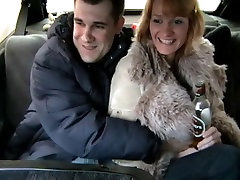 Voyeur mom semi porn girl jumping hardly on taxi driver’s dick