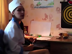 Real par de porno juegos con la miel en la enfermera de uniforme
