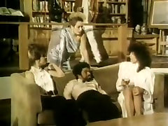 Michelle Davy, milena mastromarino Leslie, Jamie Gillis in classic sex clip
