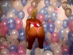 tube orh Balloons & 1 Blonde