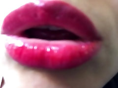 ASMR red sonja kirchberger nackt kissing sounds