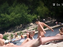 Spiaggia coppia fare fuori nudo, mentre in fase di voyeur nastrate