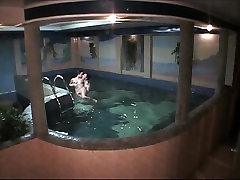 Naked amateur couple having driving miss squirtsy in the pool in free bakuan new vestoria clip