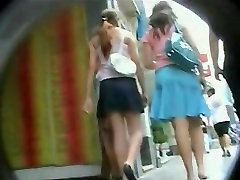 An extremely exciting upskirt jojo siwas feet of a hot chick