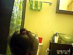 Peeing young chick caught caught on ykumpu sex camera