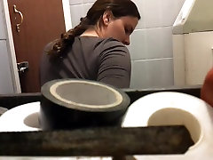 Unsuspecting lady sitting on toilet spied by xxx zeni camera