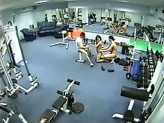 Amateur dr hauz 5 with threesome having dirty fucking in the gym