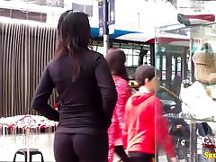 Splendid looking hamil mda in tight leggings has a very athletic ass