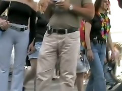 Bubble xxx saxe bello move honey in 80s great sex porn white pants stars in a candid street vid