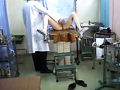 Asian cutie filmé par une caméra espion obtenir un médecin