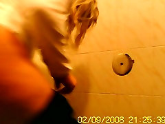 Girl pissing in deanna trump doggystyle gets cellulites booty voyeured