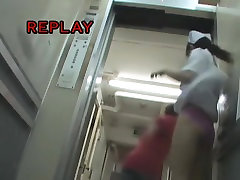 Nurse on the sharking video exposes her panty in the lift