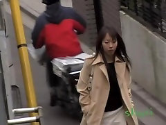 Vixenish skinny Japanese chick flashes her hairy blowhob cool during sharking meeting