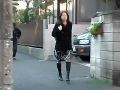 एशियाई पत्नी घर जा रहा हो जाता है की एक स्वाद सड़क sharking