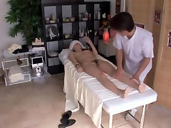 Asian pussy fingered hard by me in kinky sex massage film