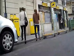 Jolie Blonde Jeans Ass