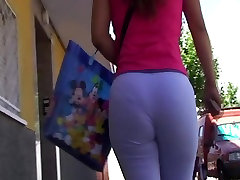 hot latina booty in tights