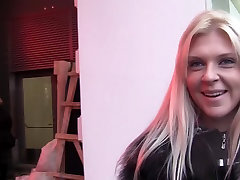 Amy in slutty blonde enjoying porn hard core in huge ass bathroom fuck