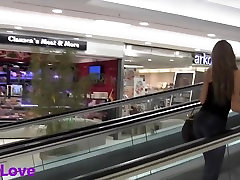 Im giving blowjob in a mall in my homemade facial vid