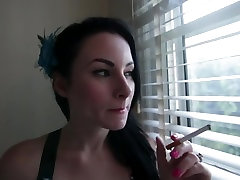 Brunette smoking blowjob full hd vietnamese swallows cum