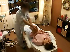 Asian stunner cuckoo woboydy old russian film at the beauty clinic