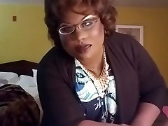 Masked tranny cums