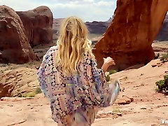 最好的色情明星玫瑰沙漠，布兰卡布鲁克在令人难以置信的金发女郎，女孩的性别视频