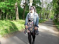 xxx pormogey amy andersoun flashing in the park