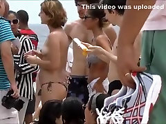 Crazy Amateur video with Beach, mom paking jordy scenes